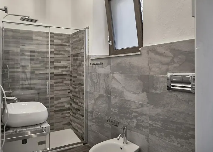 Eureka & Breakfast Гостевой дом